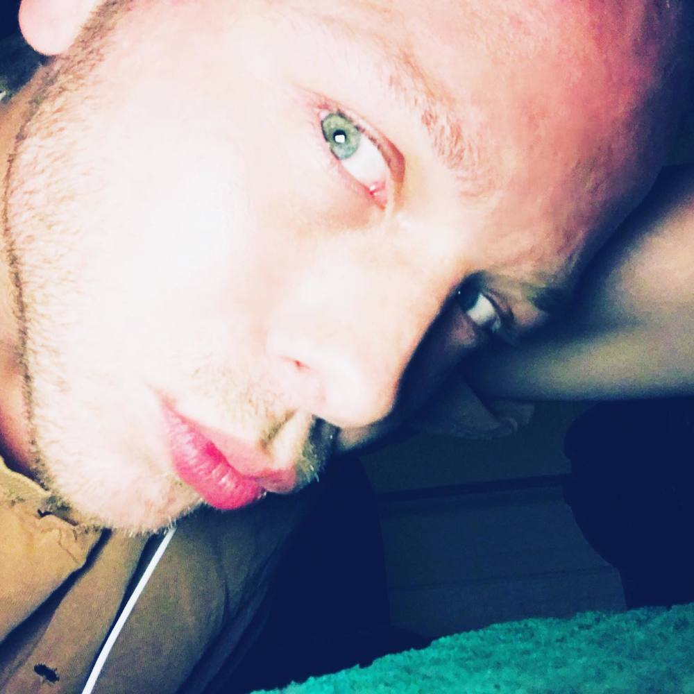 Meet your Posher, Dustin